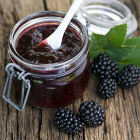 Raw blackberry jam recipe