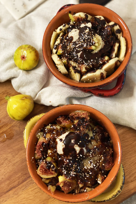 Carob - Tahini overnight oats with roasted bananas, figs and carob chocolate glaze