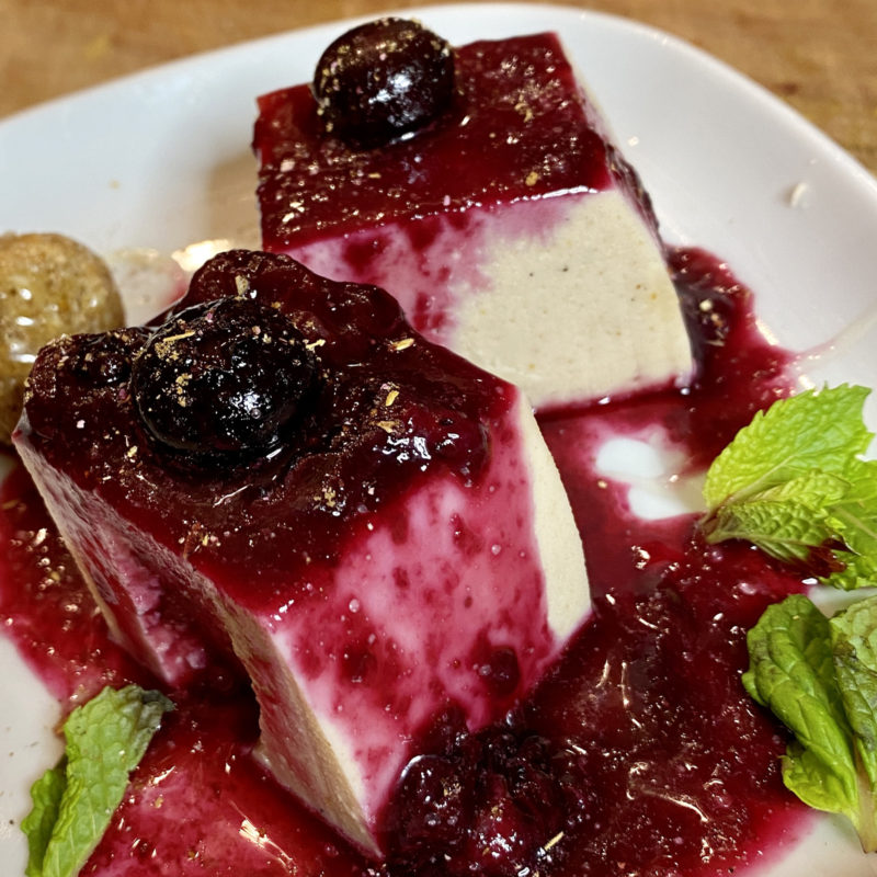 Almond-blueberry squares - Healthy vegan dessert